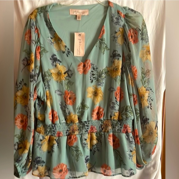 Philosophy Green Peplum Blouse with Ruffled Long Sleeves - Picture 5 of 7